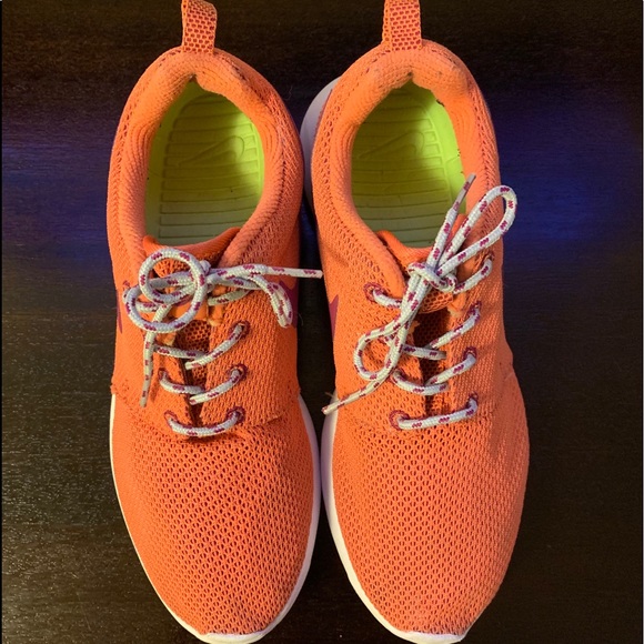 🚨 LAST CALL🚨 [Nike] Women's Roshe One - Picture 3 of 7